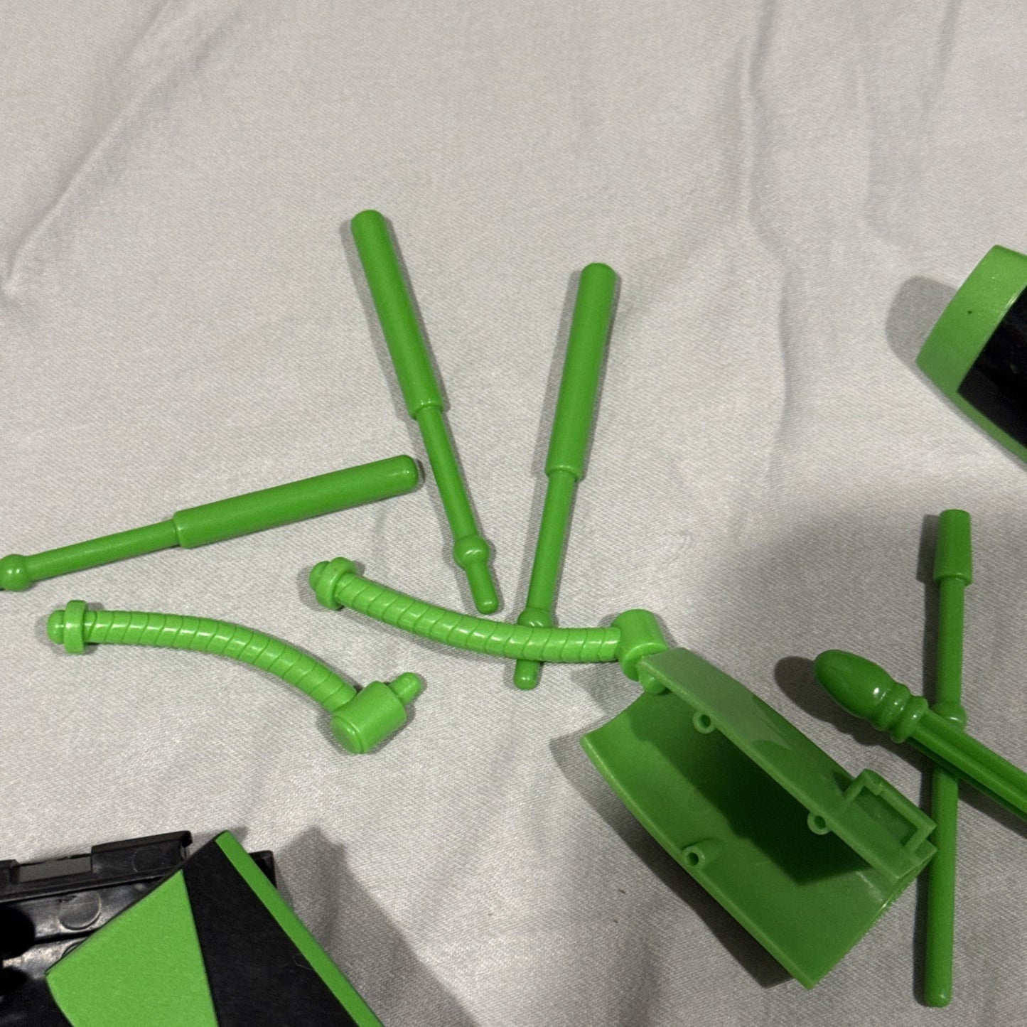 2009 Ben 10 Galvanic Gunship Parts Lot, Bandai, Green Black Accessories Parts