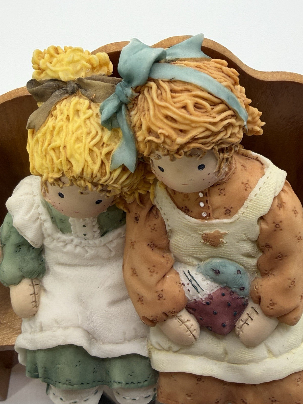 Enesco Down Petticoat Lane Nothing Compares to a Sister Like You 318841