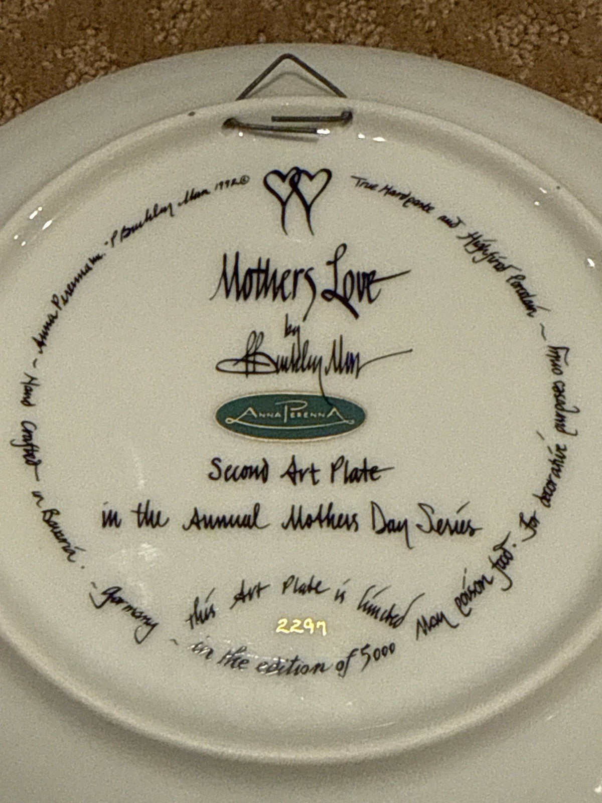 P Buckley Moss Collector Plate 7.5” Mother's Love Amish Art Display Plate