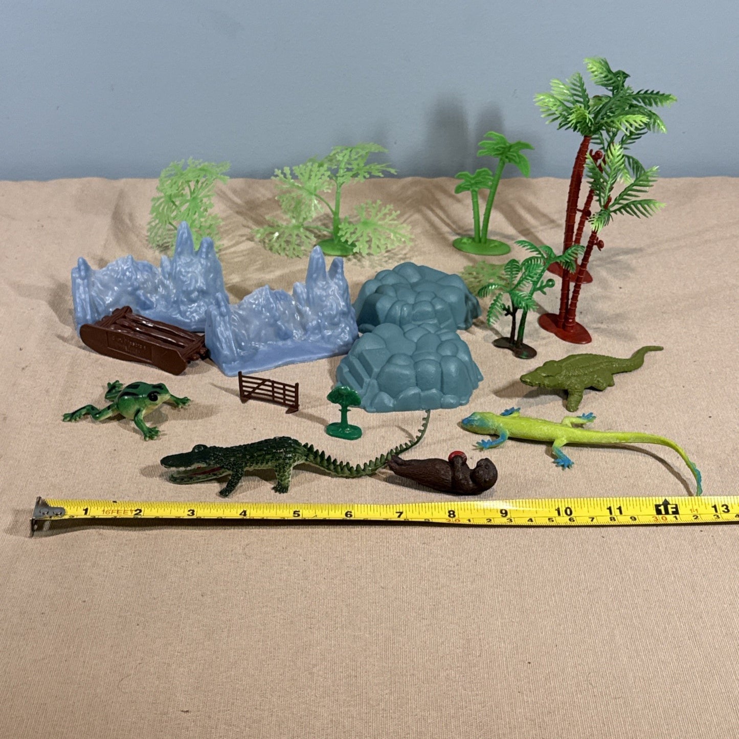 Toy Scenery Pieces Water Animal Lot Diorama Trees Rocks Mixed Accessories