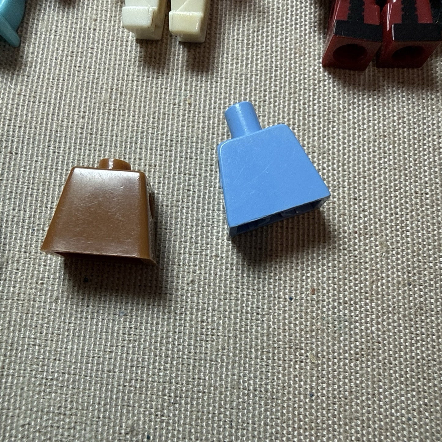 Vintage Best Lock Minifigures Parts Lot Sci Fi Aliens Torsos Accessories 7 Piece