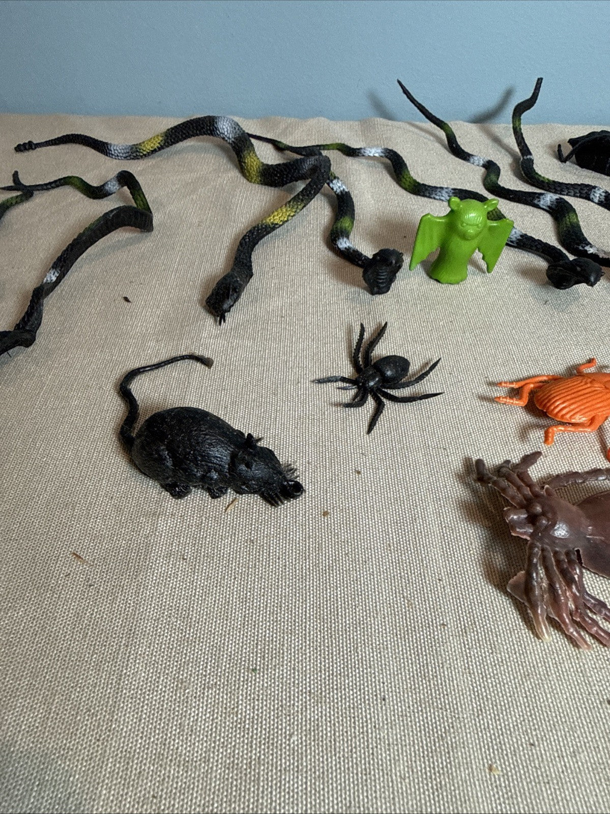Vintage Rubber Creepy Crawlers Snakes Insects Halloween Toy Lot 17 Bugs Reptiles