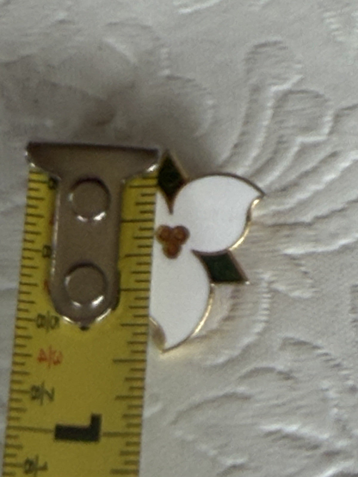 Vintage Trillium Flower Enamel Lapel Pin White Gold Ontario Canada Provincial