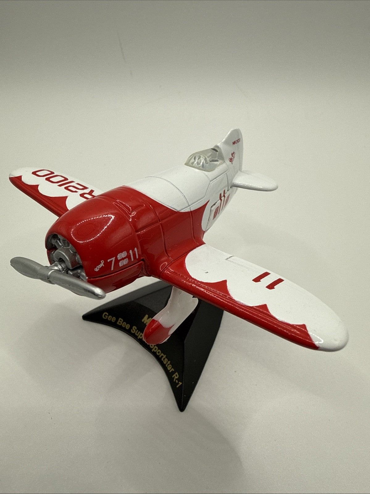 Granville Gee Bee R 1 Super Sportster Diecast Aircraft Replica, w/Stand, Maisto