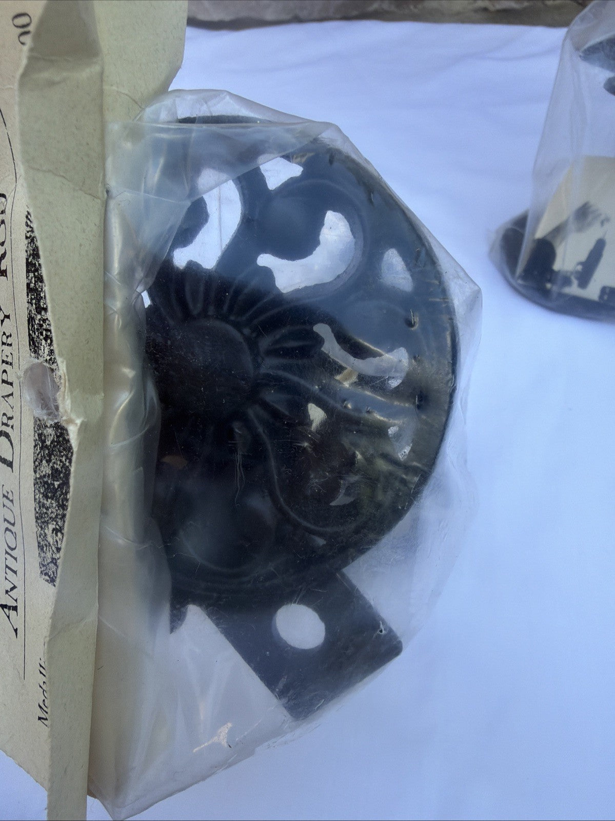 Pair New Antique Drapery Rod Co Medallion Bracket Pair Soft Black BRBMED NIP