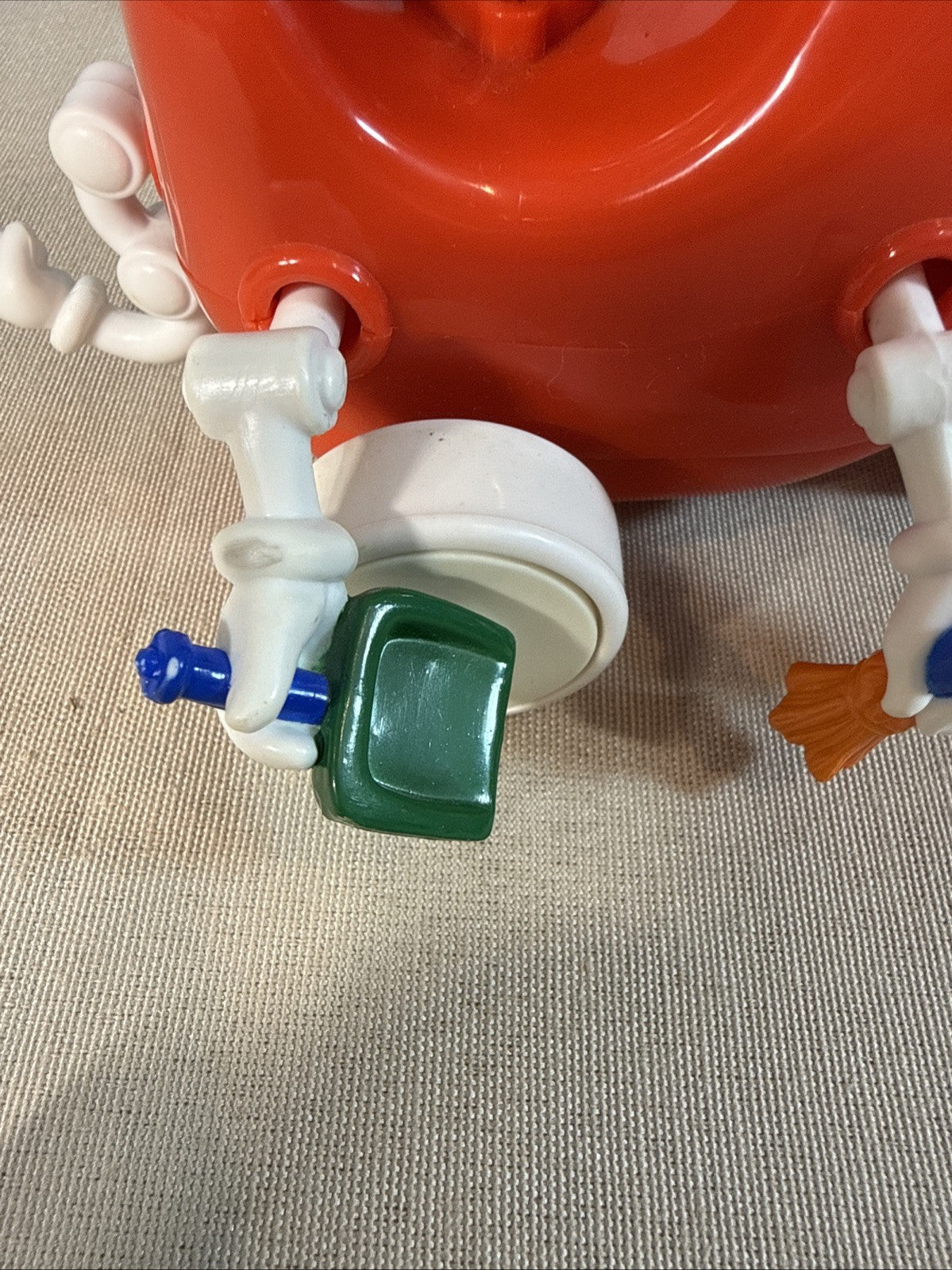 Vintage 2002 Ertl Dr Seuss Motion Mobiles Cat In The Hat Cleaning Car Toy
