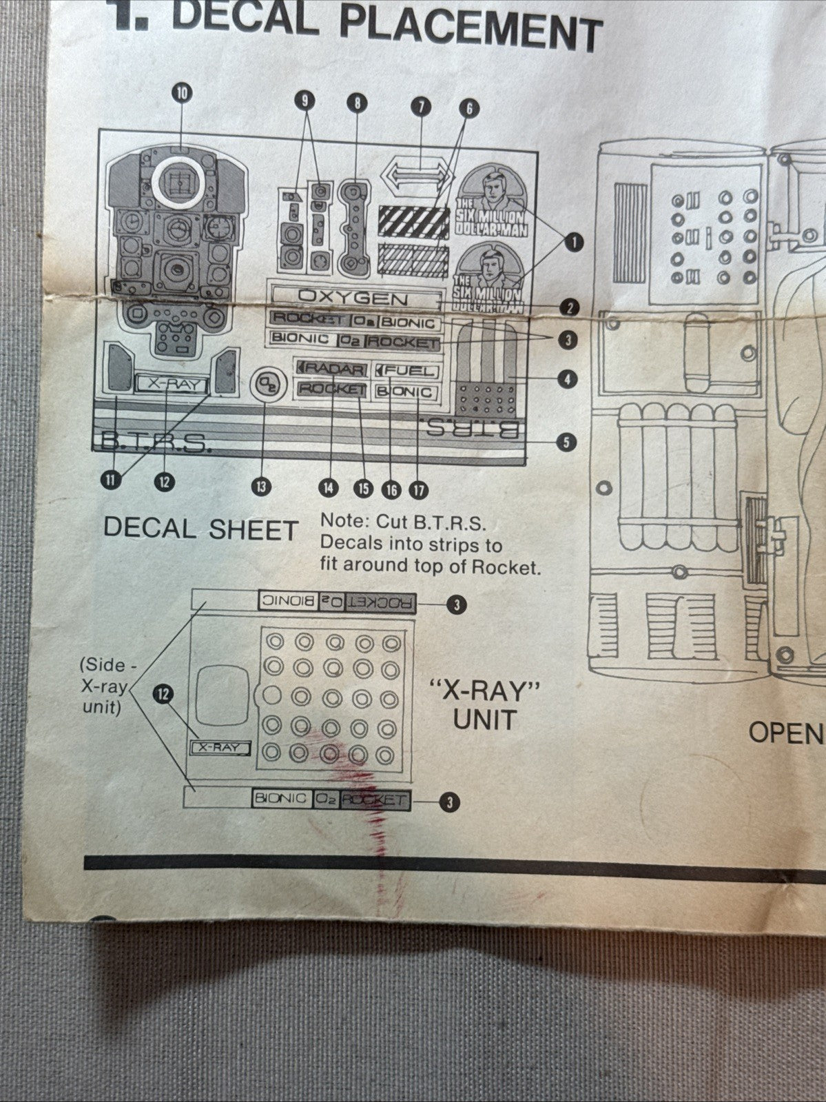 1975 Six Million Dollar Man Steve Austin Figure Outfit Repair Station Lot