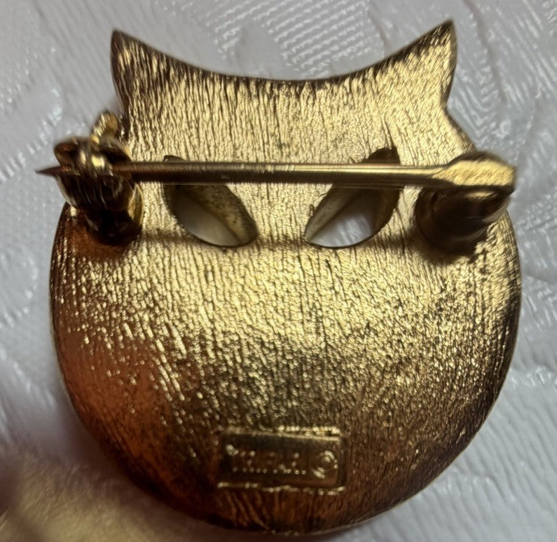 Trifari Owl Brooch Crown Trifari Signed Tiger Eye Lucite Vintage Pin 1"