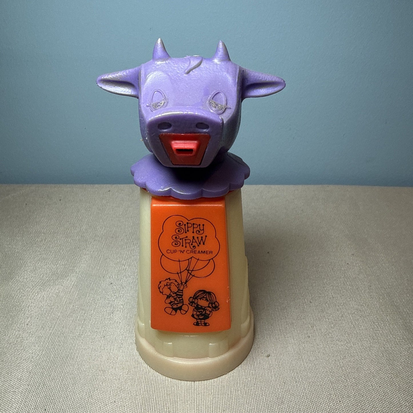 Vintage Whirley Moo Cow Sippy Straw Cup Creamer Novelty Plastic Kitchenware
