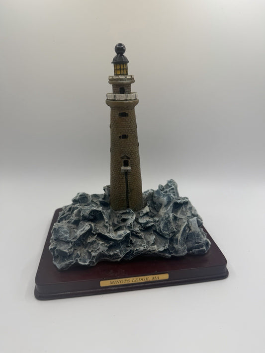 Oneida Studios Minots Ledge MA Lighthouse Figurine Resin 6.5 Inch Coastal Decor