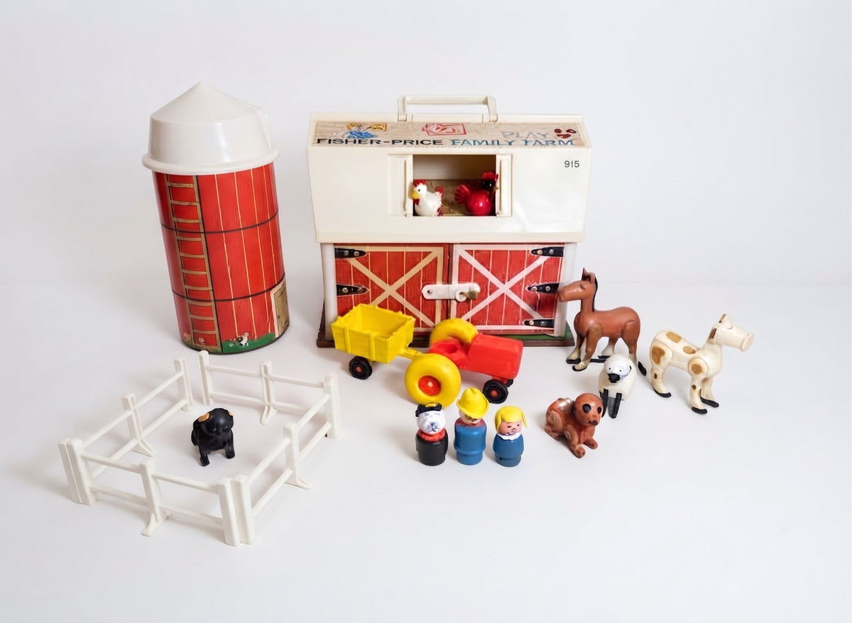 Vintage Fisher-Price Play Family Farm Set #915 Barn Silo Tractor Incomplete