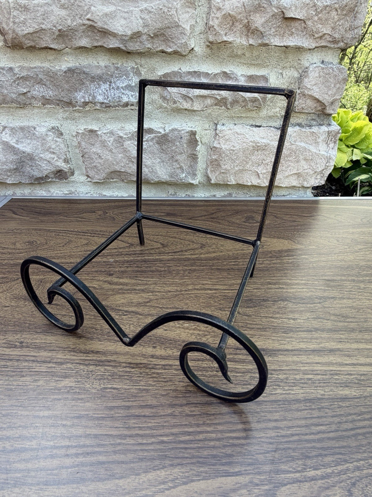 LOT 3 Twisted Metal Easel Plate Holder Stand Display Photo Book Picture Art