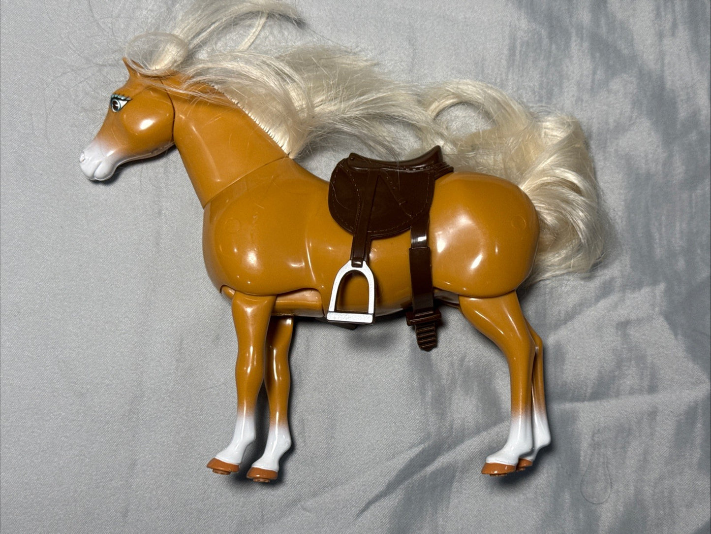 1997 Vintage Mattel Barbie Walking Horse With Saddle, Neck Bends