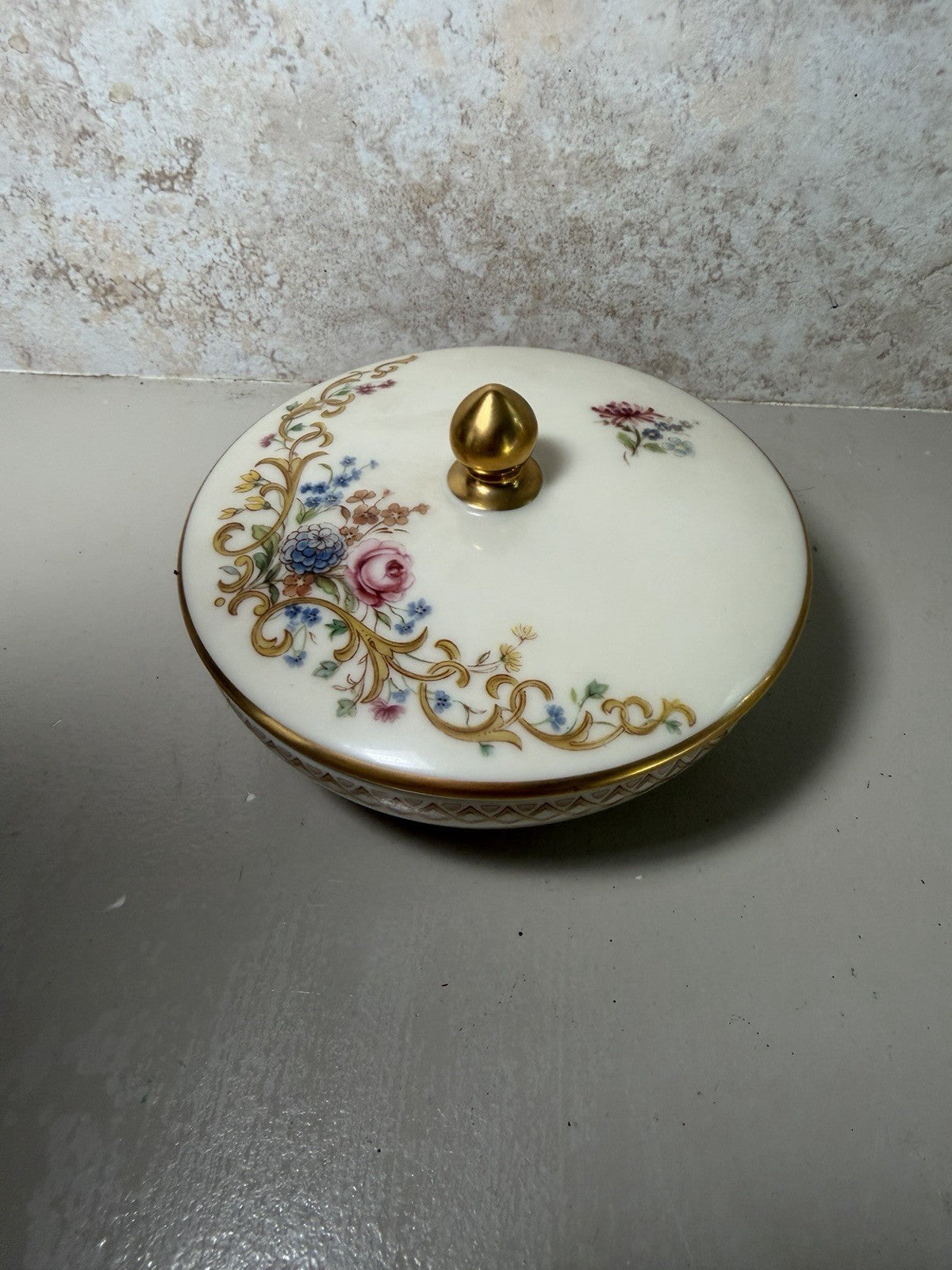 Lenox Queens Garden 5 Piece Lot Vases Covered Dish Salt Pepper Shakers Floral