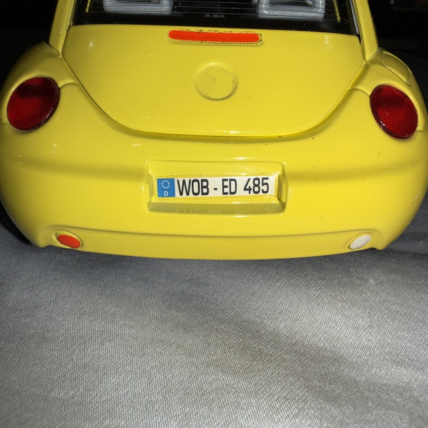 1998 Volkswagen Beetle Yellow 1 18 Diecast Bburago Gold Collection Italy