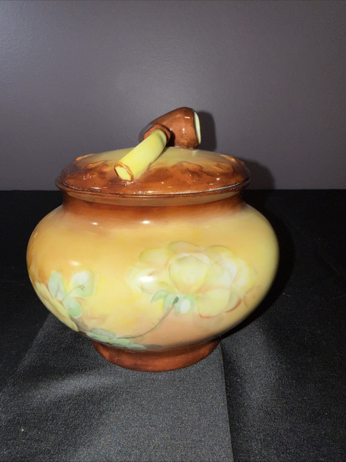 Antique Floral Austria Tobacco Humidor w/Pipe Finial on Lid 5.25x5.5