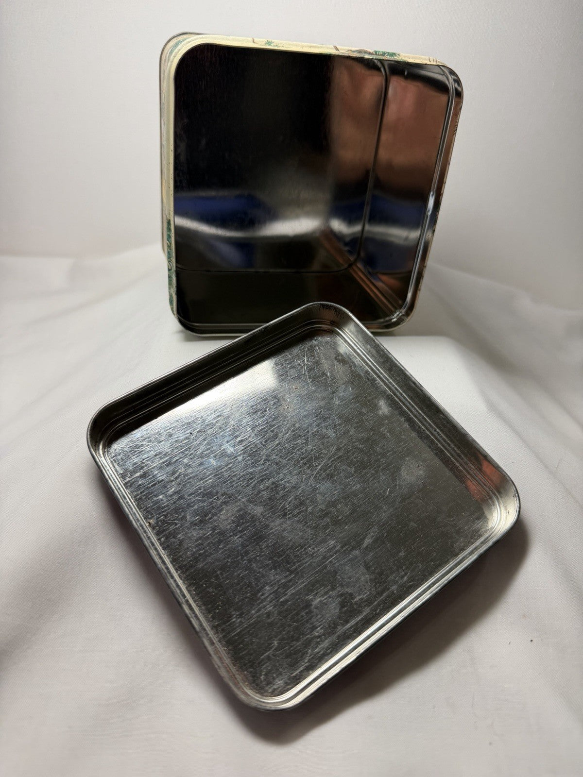 Japanese Tea Tin Oriental Decor Rustic Asian Collectible Storage 4.5"