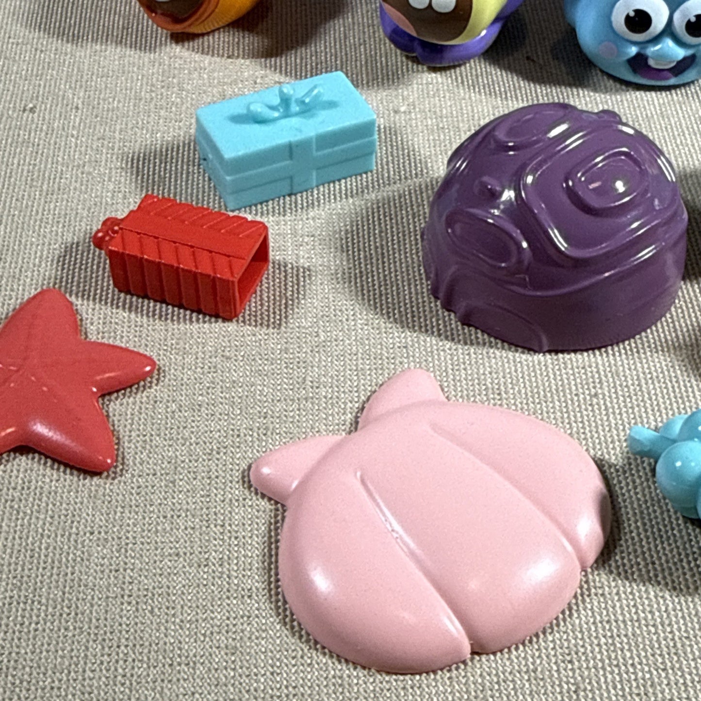 Baby Shark Big Show Fishmas Advent Calendar Figure Lot of 16 Pieces