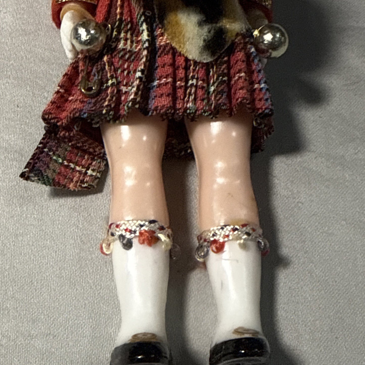 Vintage Toy Soldier Dolls Sleepy Eyes Kilt Hard Plastic Set of 2