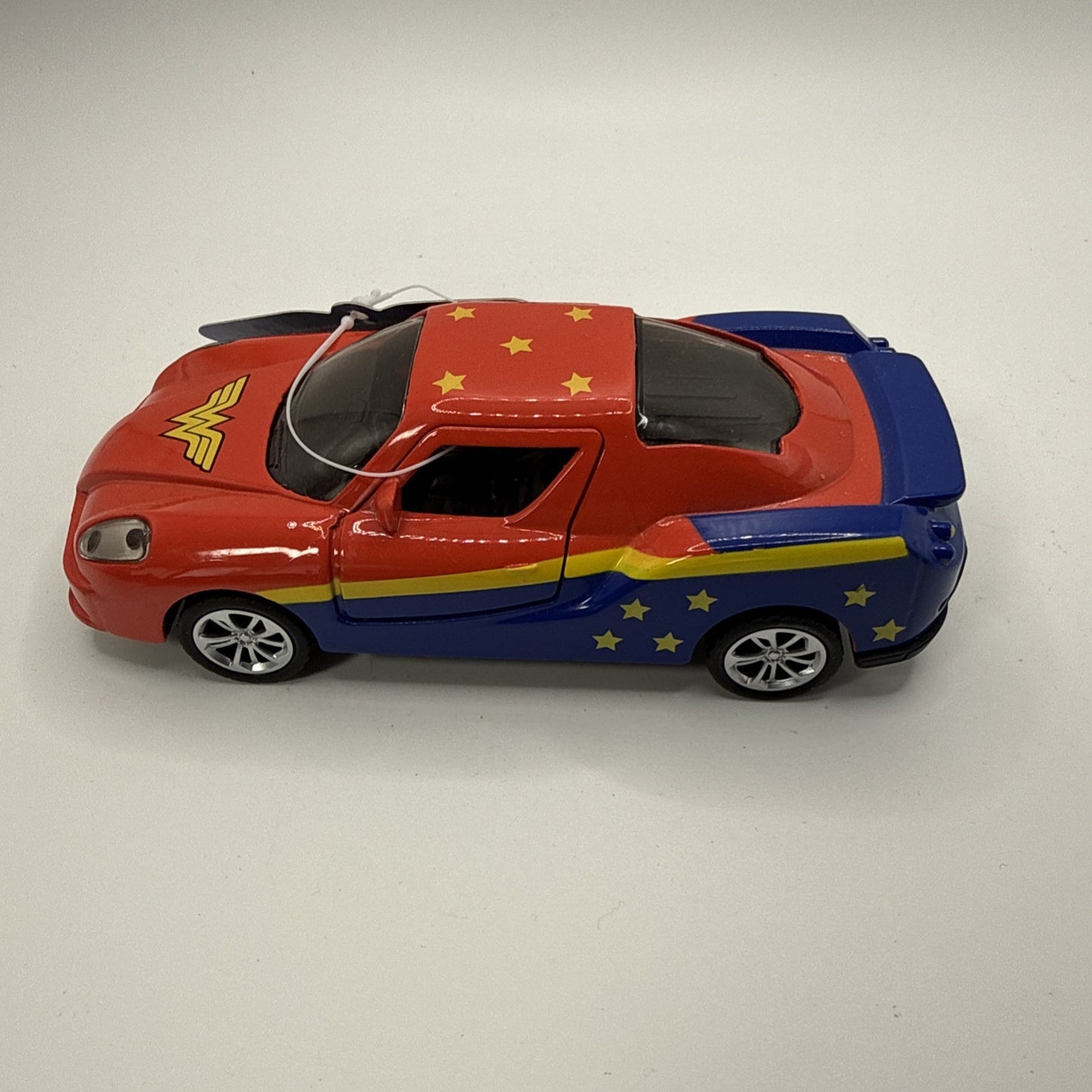 DC Comics Wonder Woman Logo Diecast Car Red Pullback Action Toy 5" New with Tags