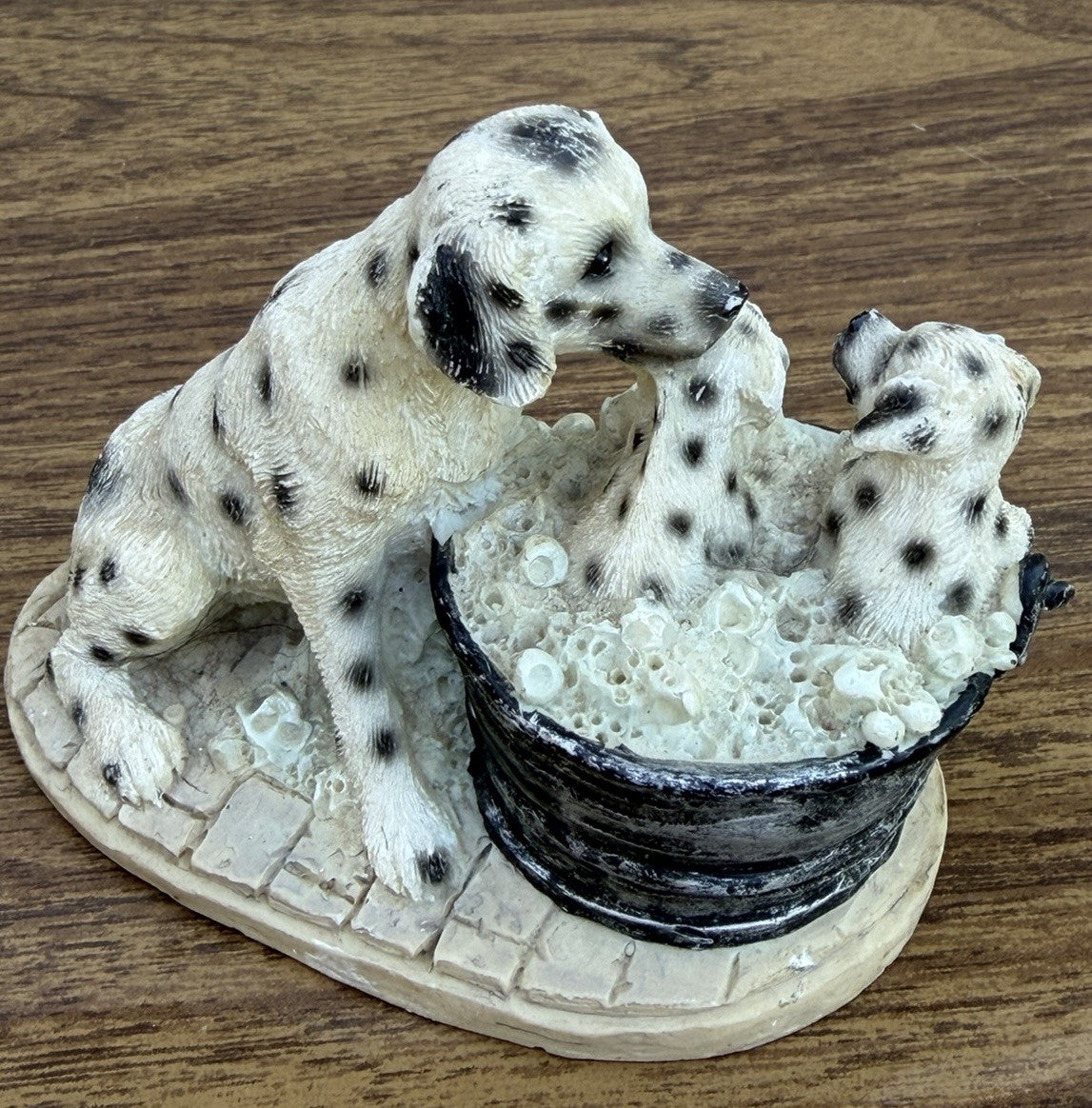 Youngs Collectables Dalmatian Dog Figurine Family Bath Scene 4"x3"