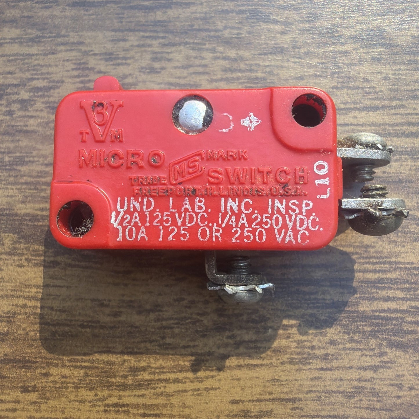 Lot Of 4 Micro Switches V3 444 V3 1 Industrial Electrical Parts