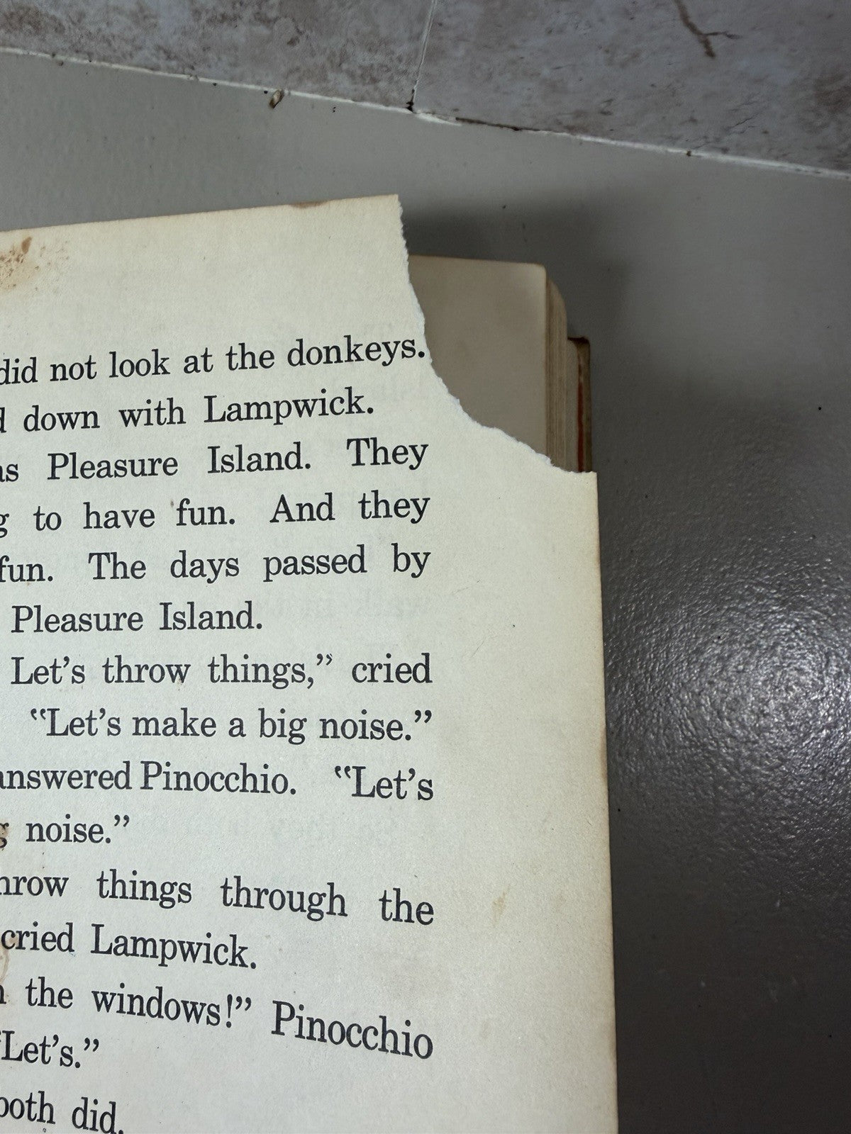 Vintage Walt Disney Pinocchio Book 1939 DC Heath Illustrated Hardcover