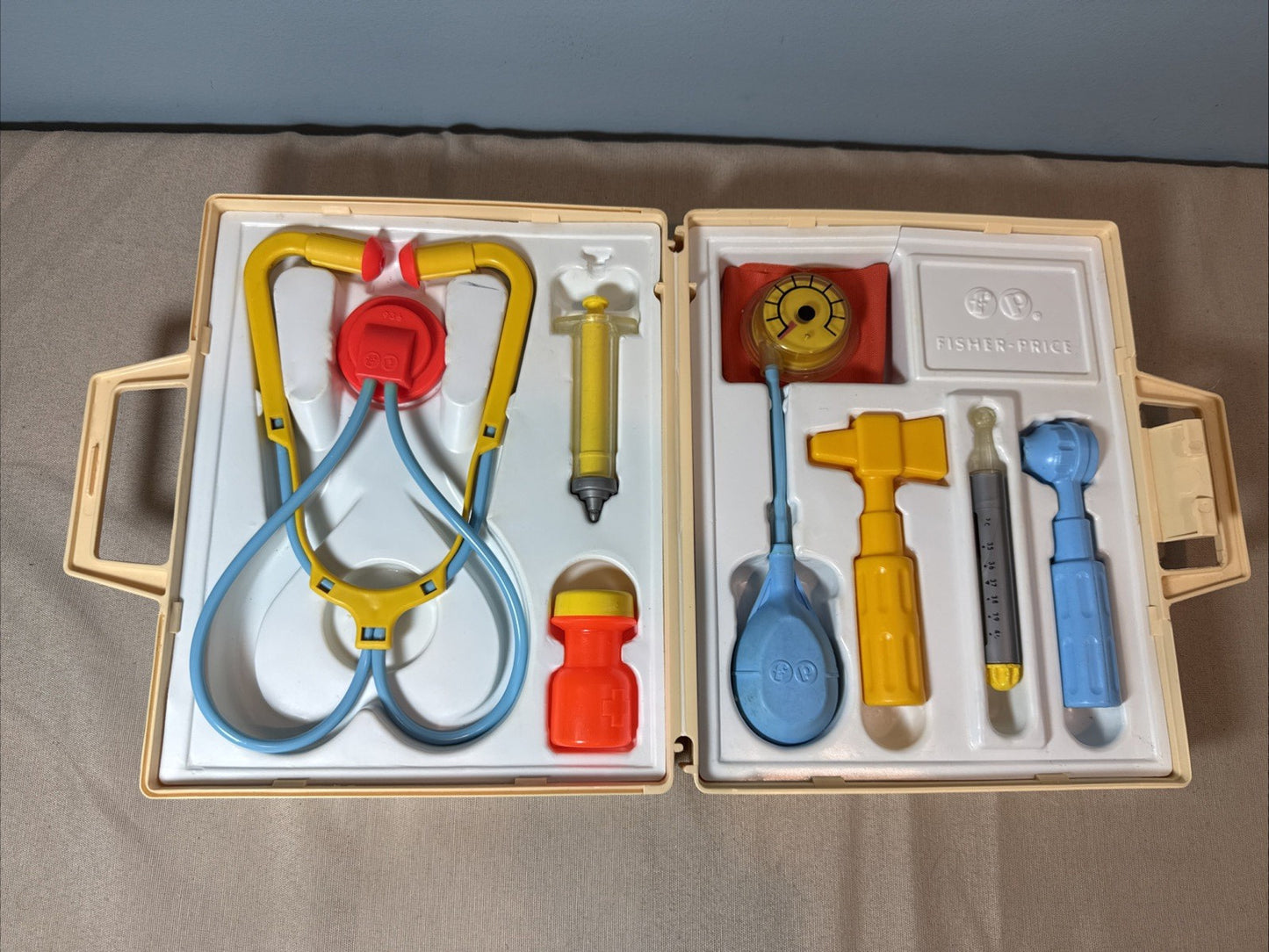 Vintage 1977 Fisher Price Medical Kit 936 Complete Doctor Pretend Play Set Case