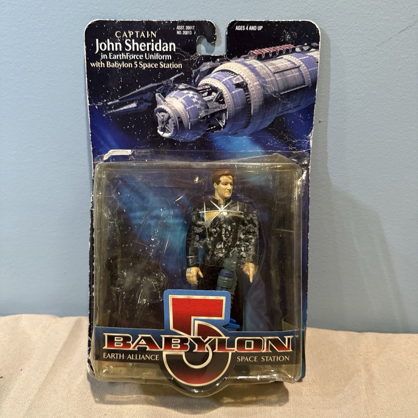 Vintage 1997 Babylon 5 Captain John Sheridan Figure Warner Bros Space Station