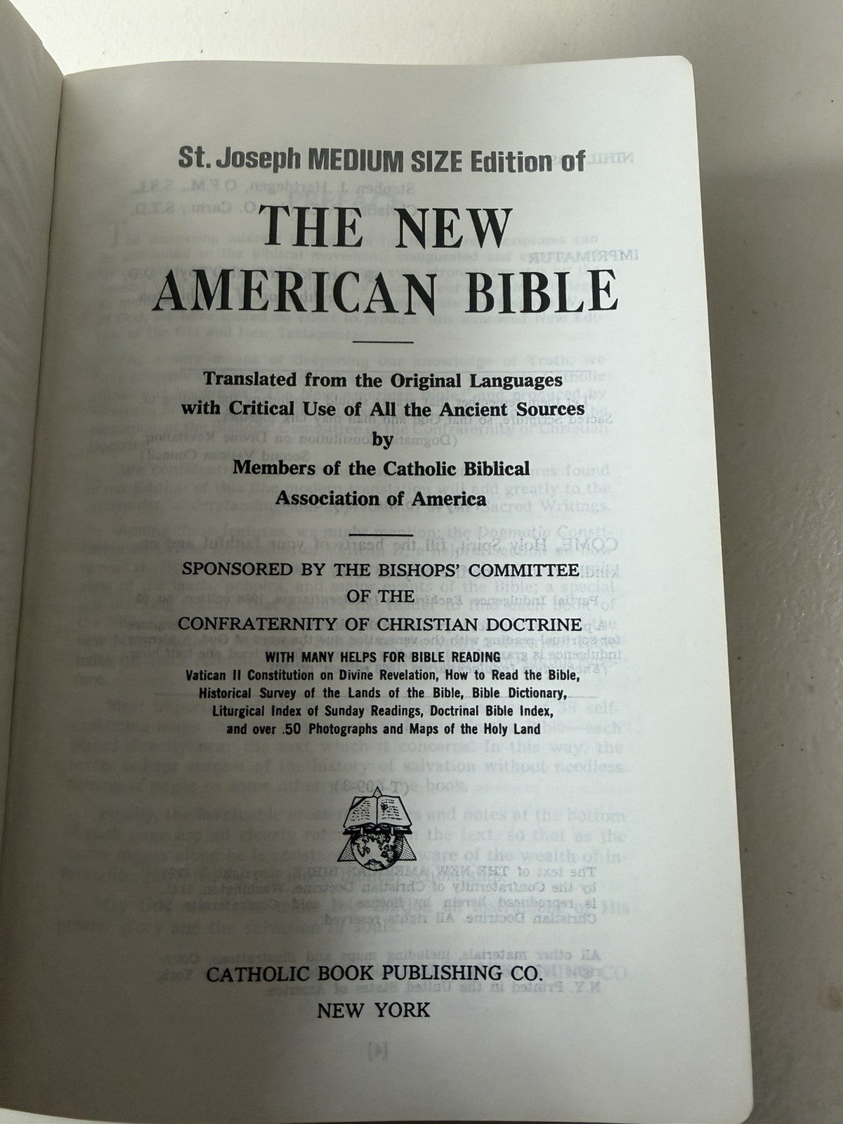 Vintage 1970 St Joseph Medium Size New American Bible White Gold Trim Catholic