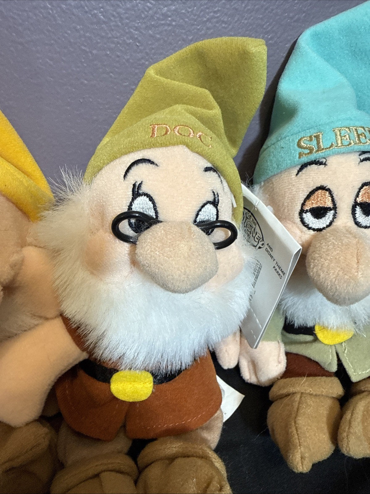 Disney store lot of 6 bean bag dwarfs doc sleepy sneezy grumpy happy bashful