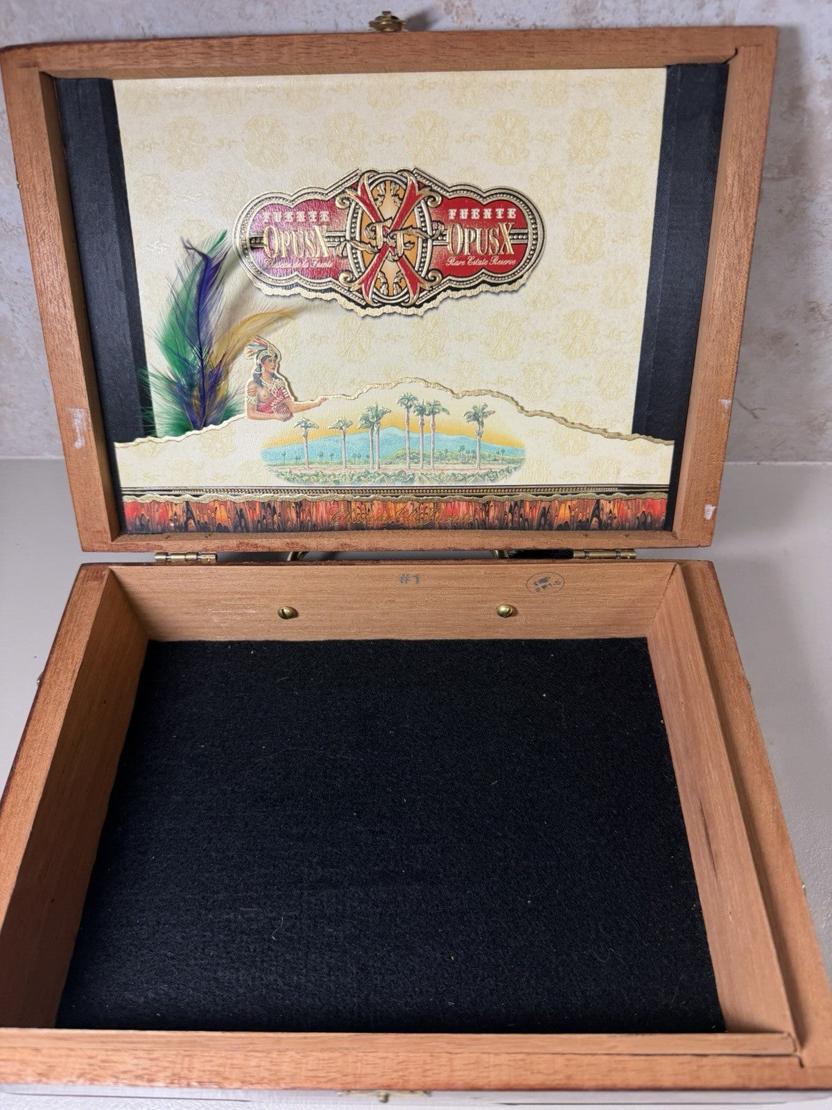 Arturo Fuente OpusX Chateau Rare Estate Reserve Wood Cigar Box Briefcase Handle