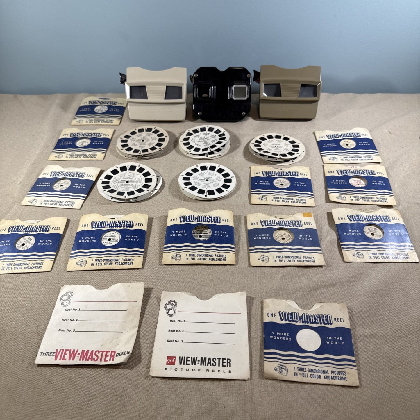 Vintage 1950s Sawyers View Master Reel Lot 3 Viewers + 31 Reels + cases
