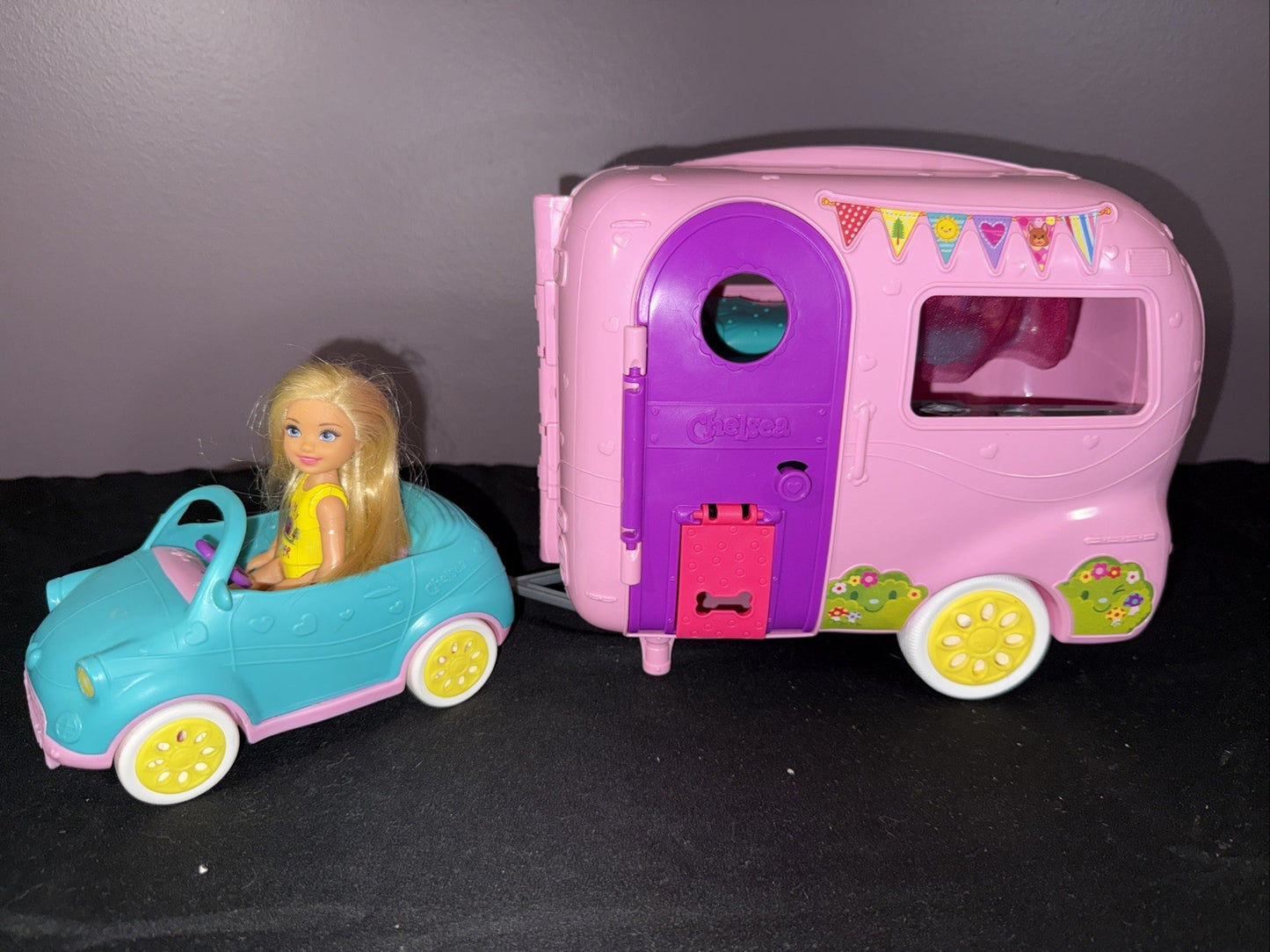 Barbie Chelsea Camper Playset Pink Trailer Teal Car Mattel 2018 - No Accessories