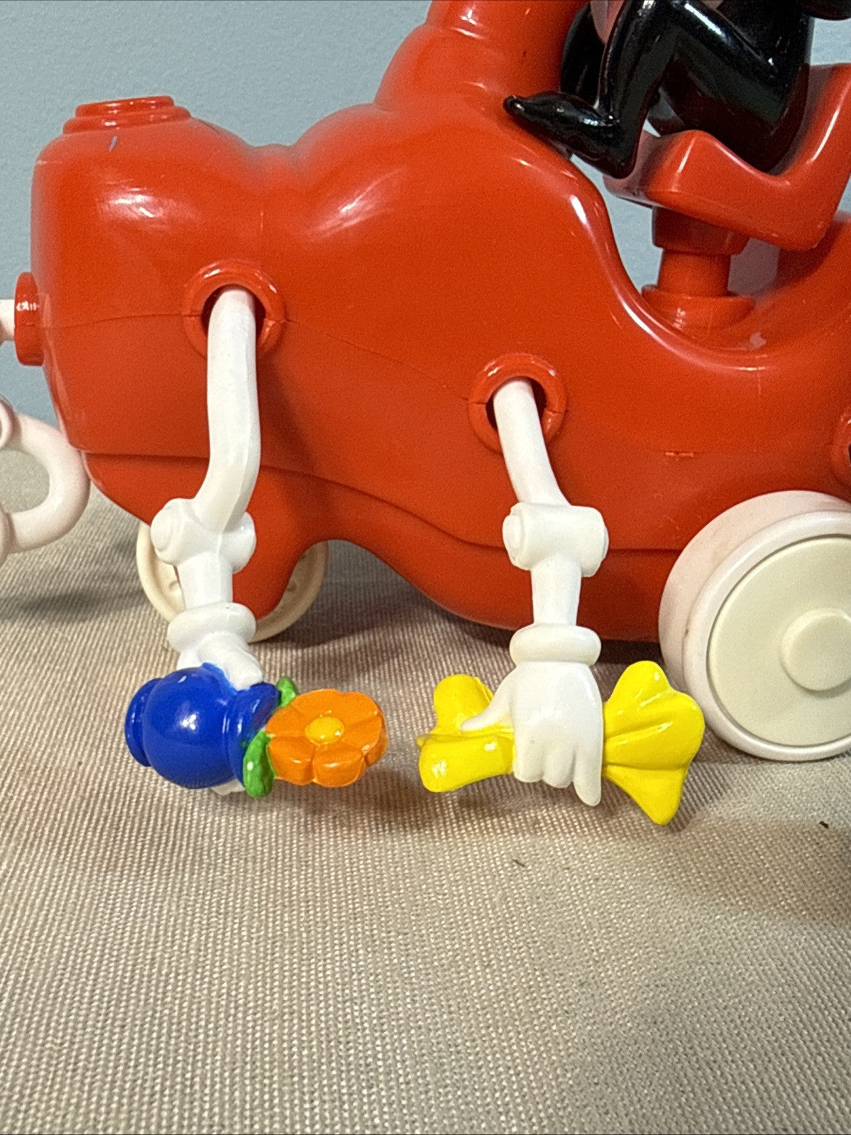 Vintage 2002 Ertl Dr Seuss Motion Mobiles Cat In The Hat Cleaning Car Toy