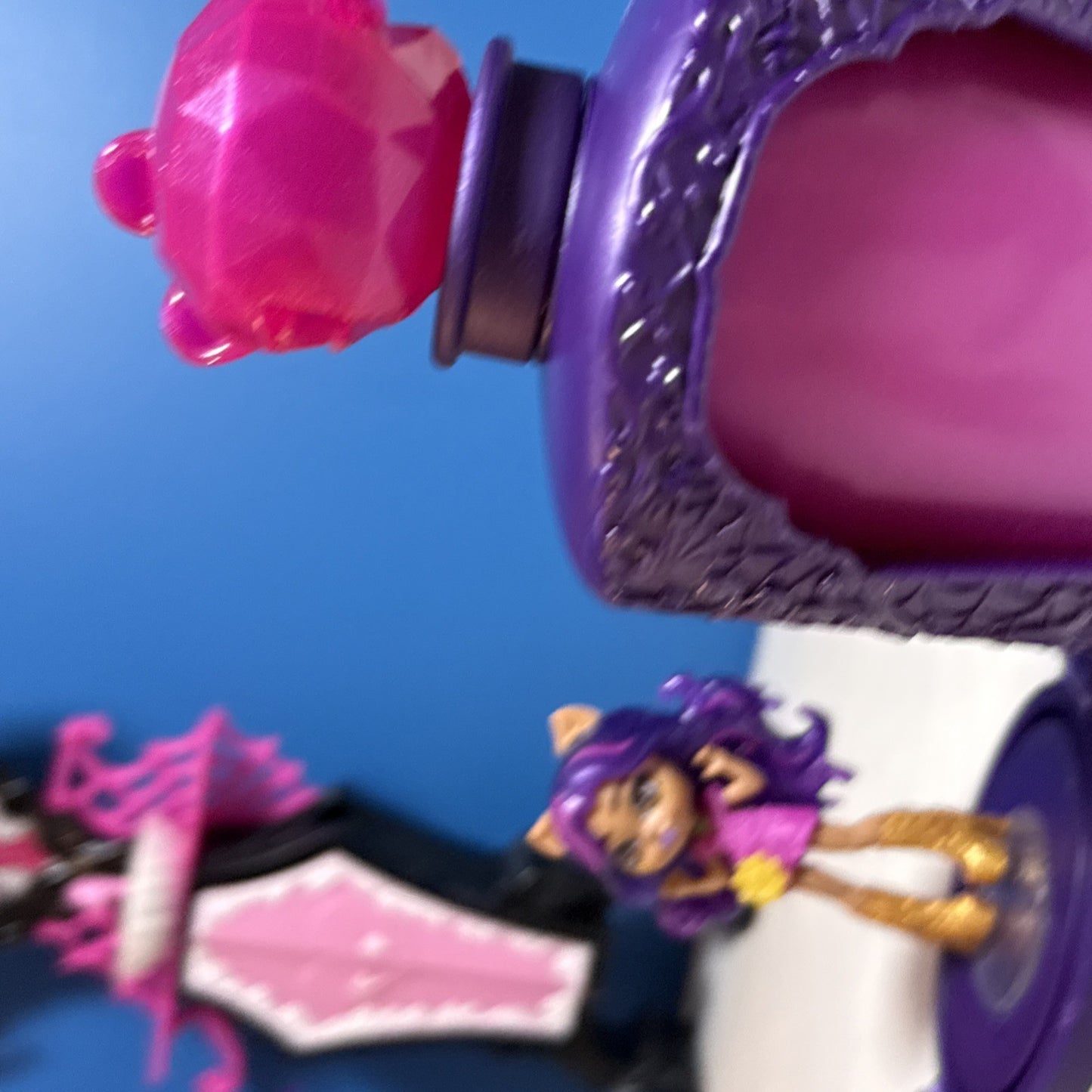 Monster High Draculaura Powder Room Accessories Clawdeen Mini Bottle Doll Lot