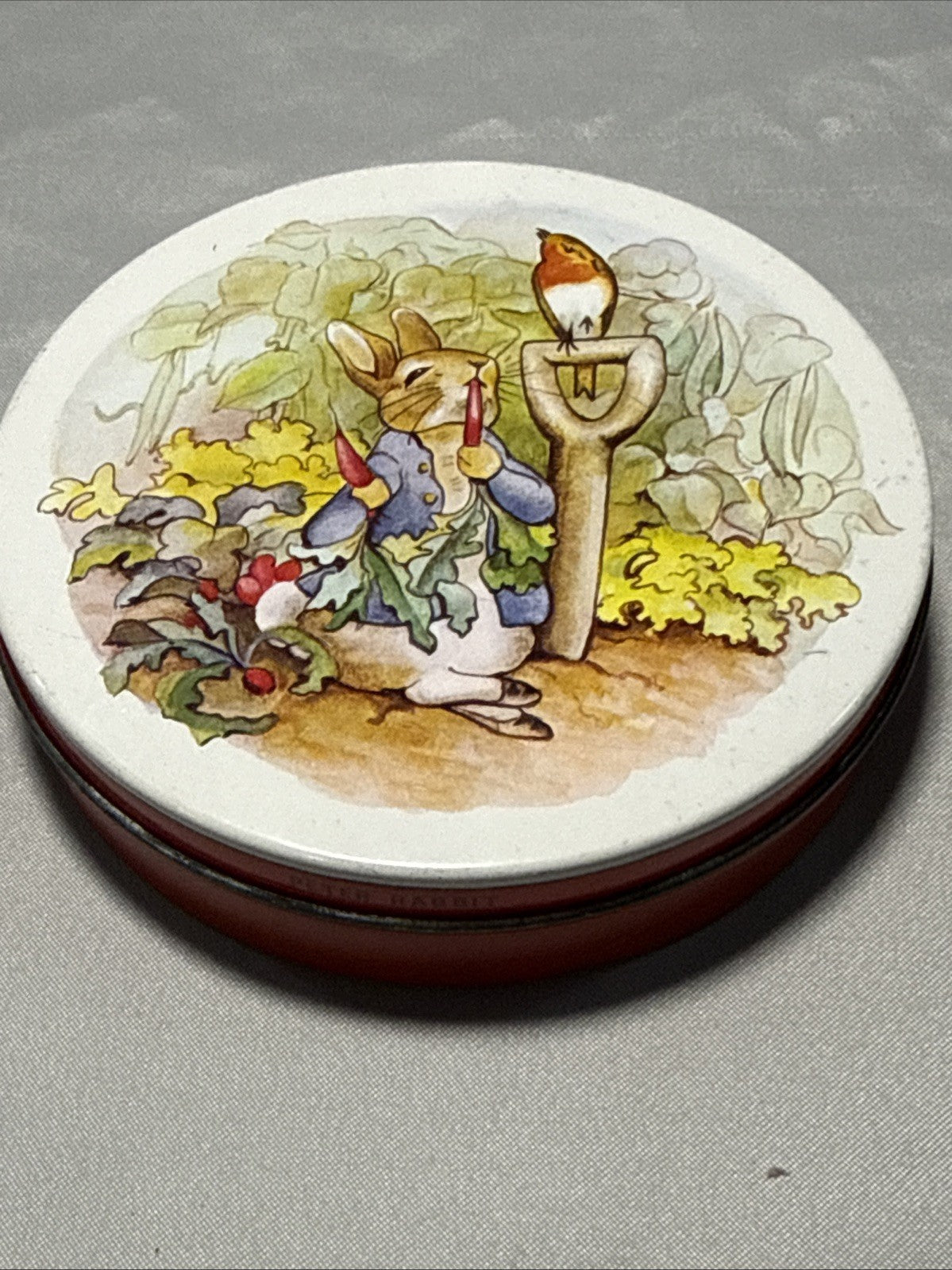 Vintage Peter Rabbit Huntley Palmer Biscuit Tin Red Round England