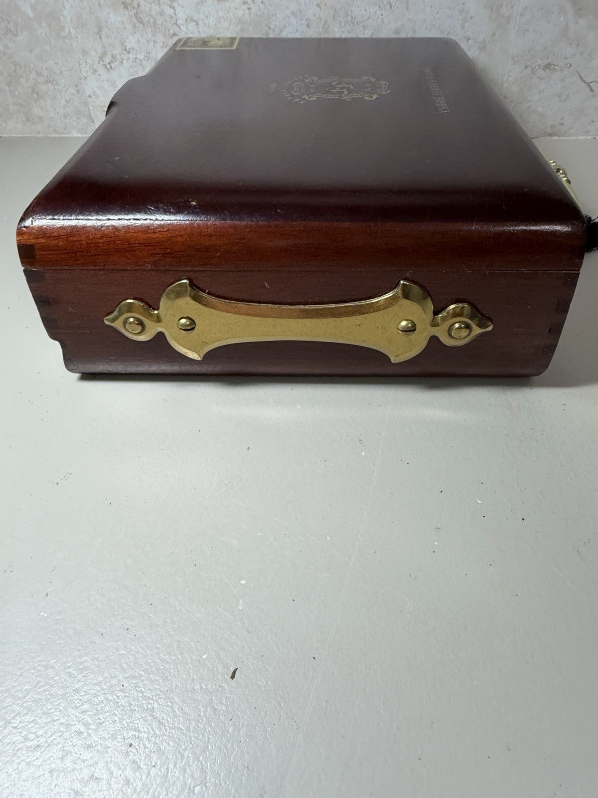 Arturo Fuente OpusX Chateau Rare Estate Reserve Wood Cigar Box Briefcase Handle