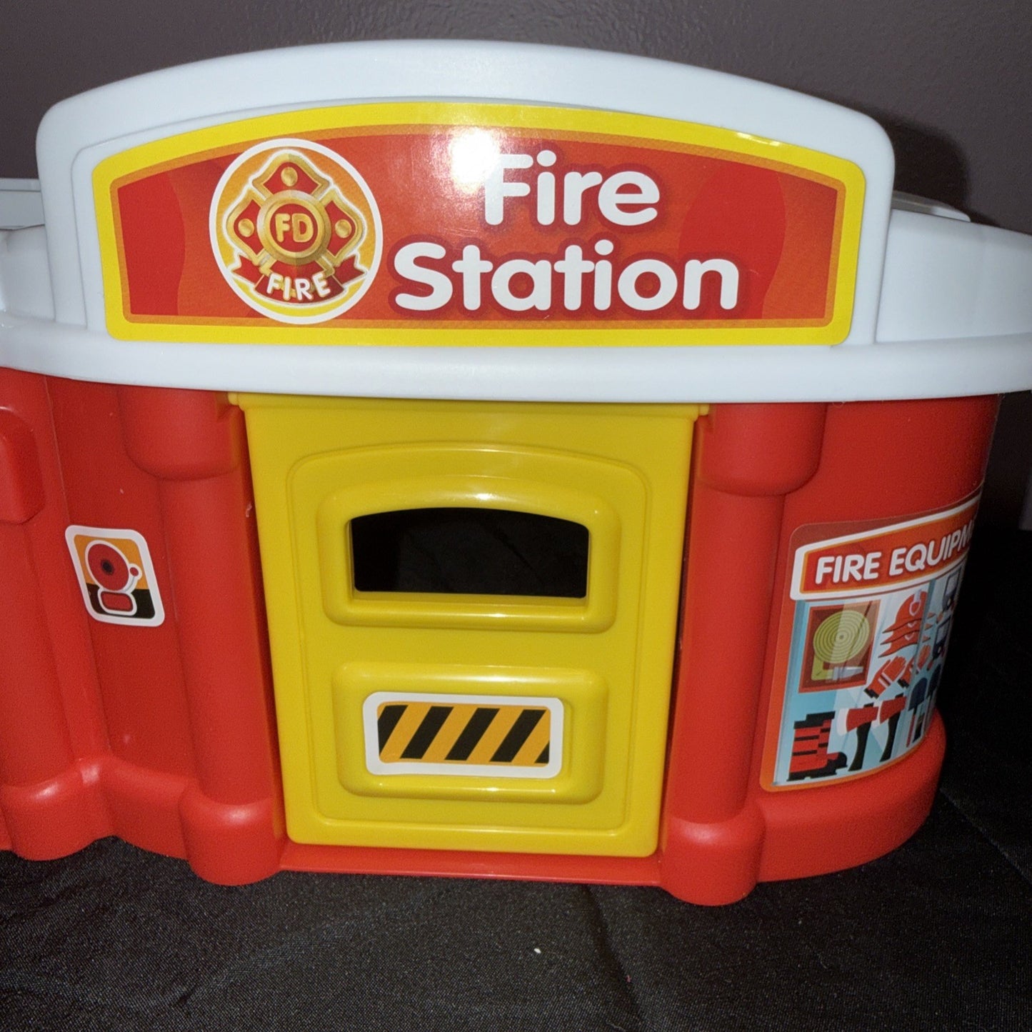 2021 Keenway Metro Force Fire Station Playset Helipad - Incomplete