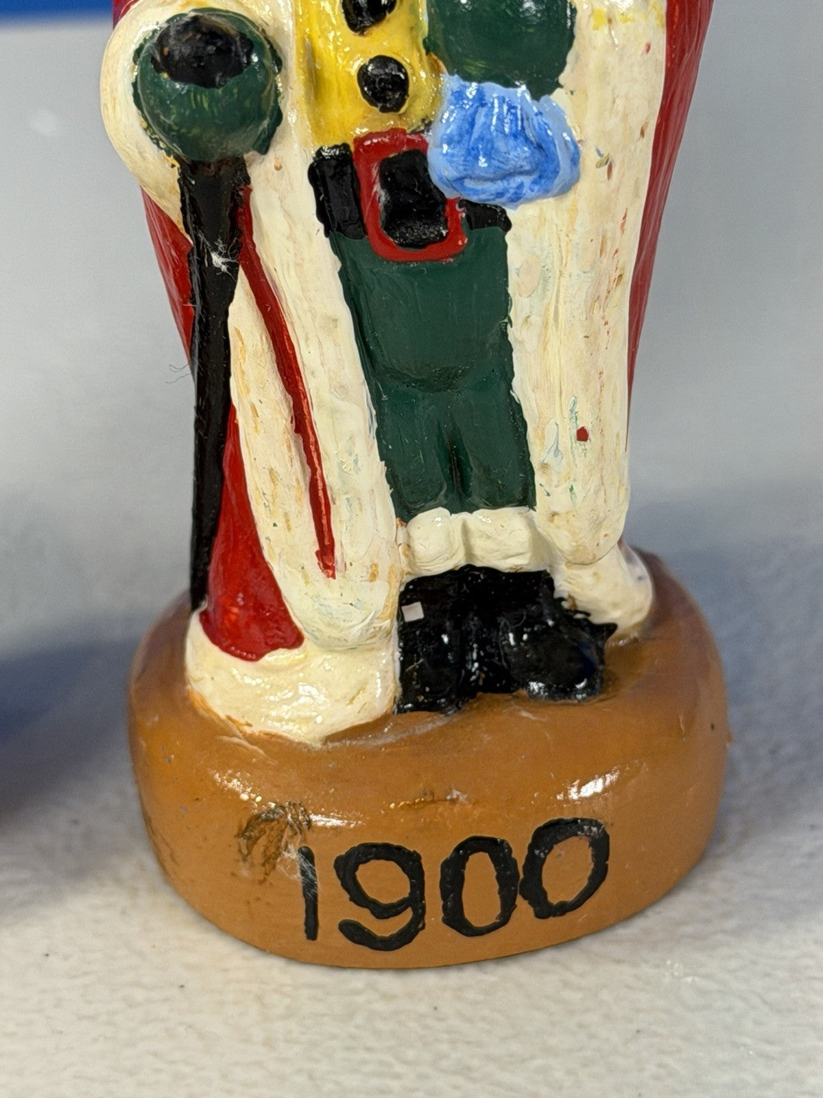 Vintage Hand Painted Resin Santa Claus Figurines Lot of 2 Antique Style Pair