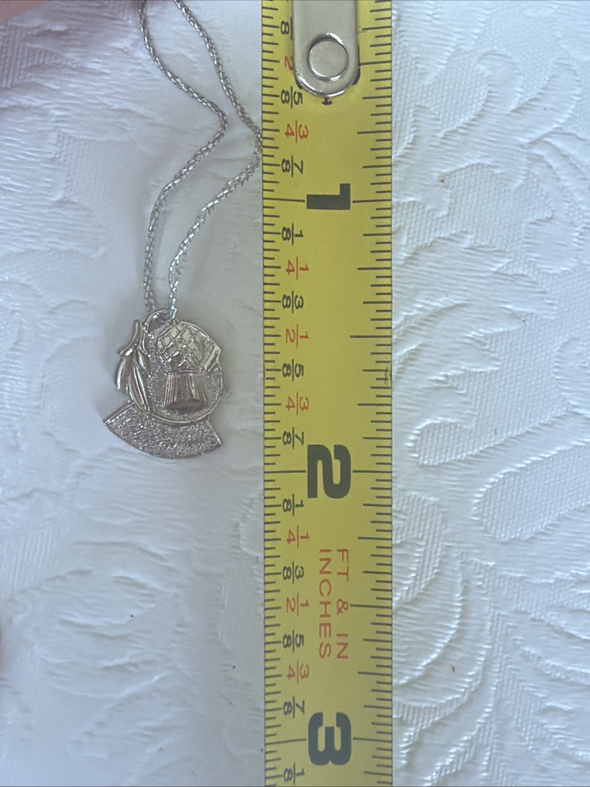 Vintage Giovanni Silver Tone Costume Jewelry Authenticity Hang Tag Necklace
