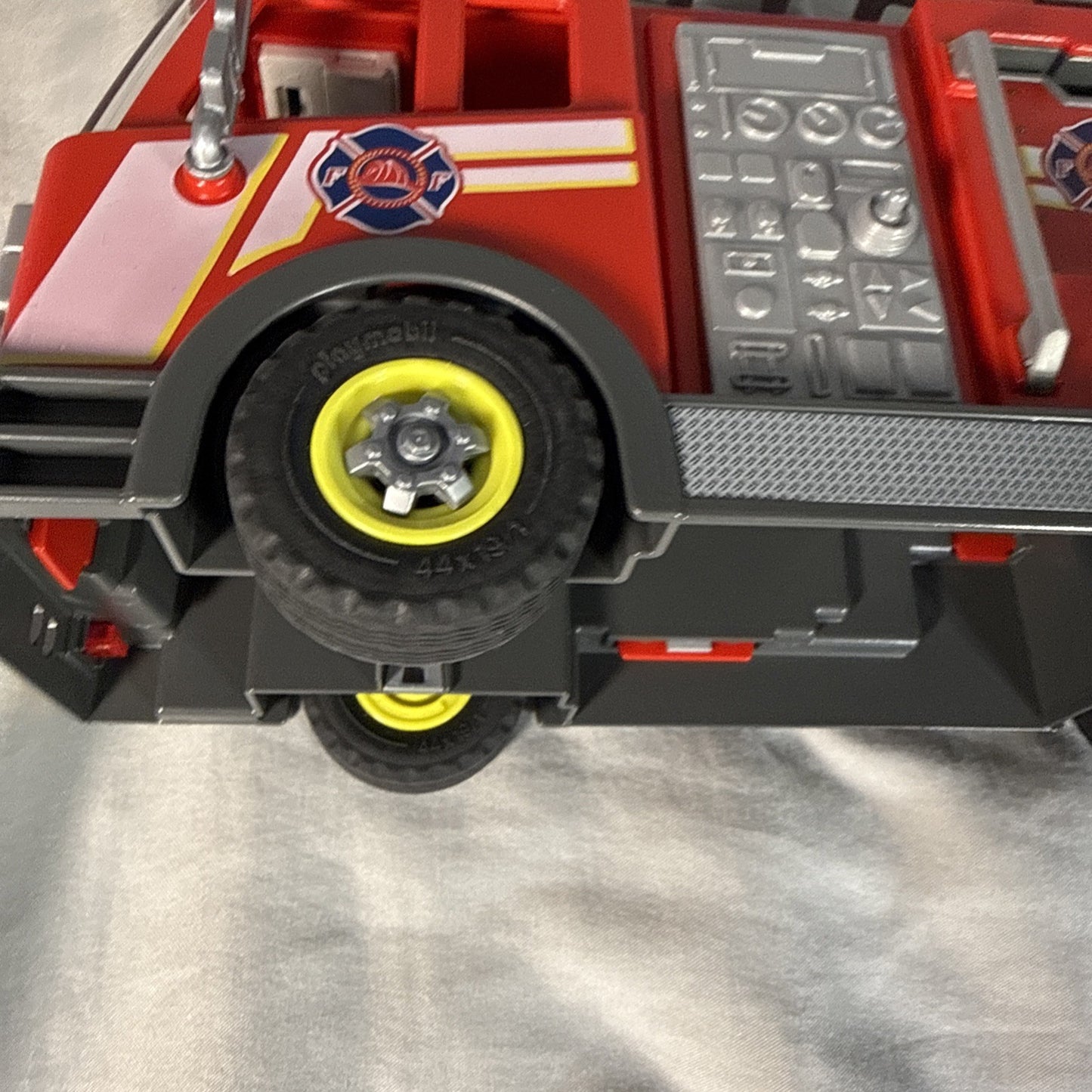 Playmobil City Action Fire Truck 71233 Flashing Lights Incomplete Set
