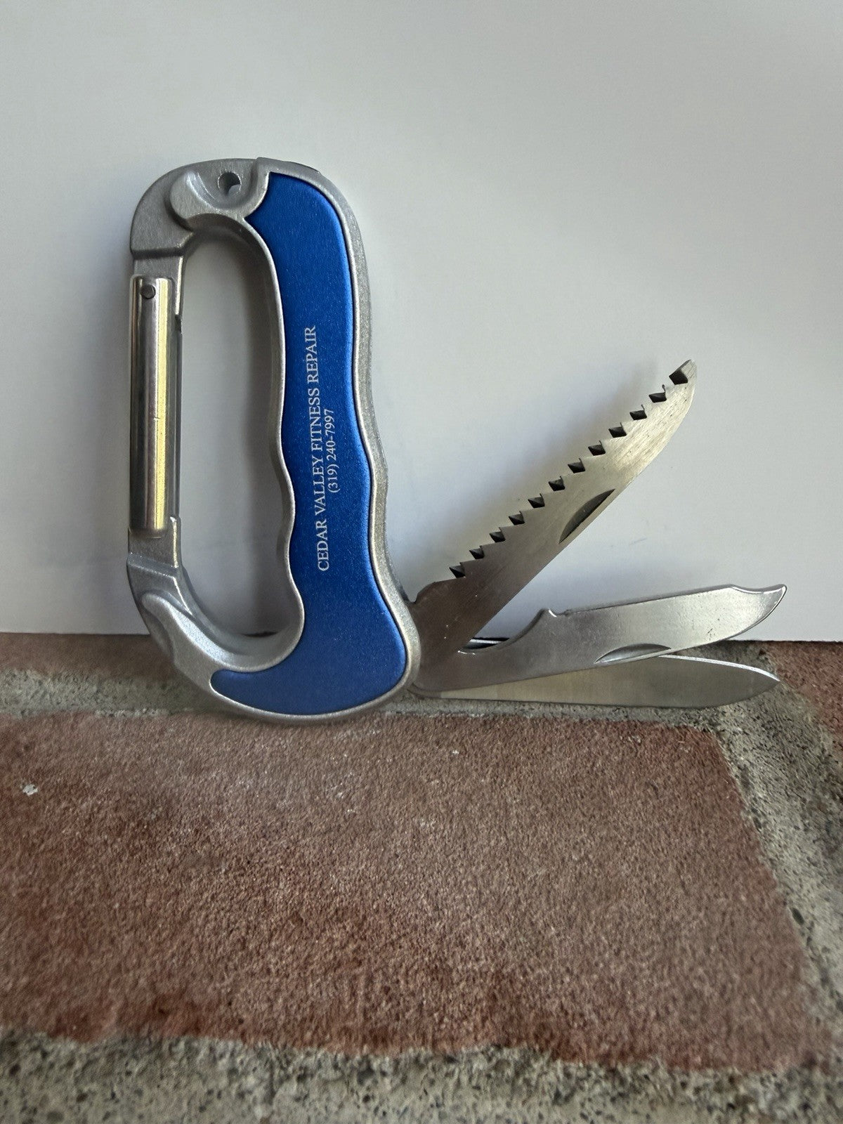 Multi Tool Carabiner Pocket Knife Folding Saw Scissors Utility Tool Blue Pouch