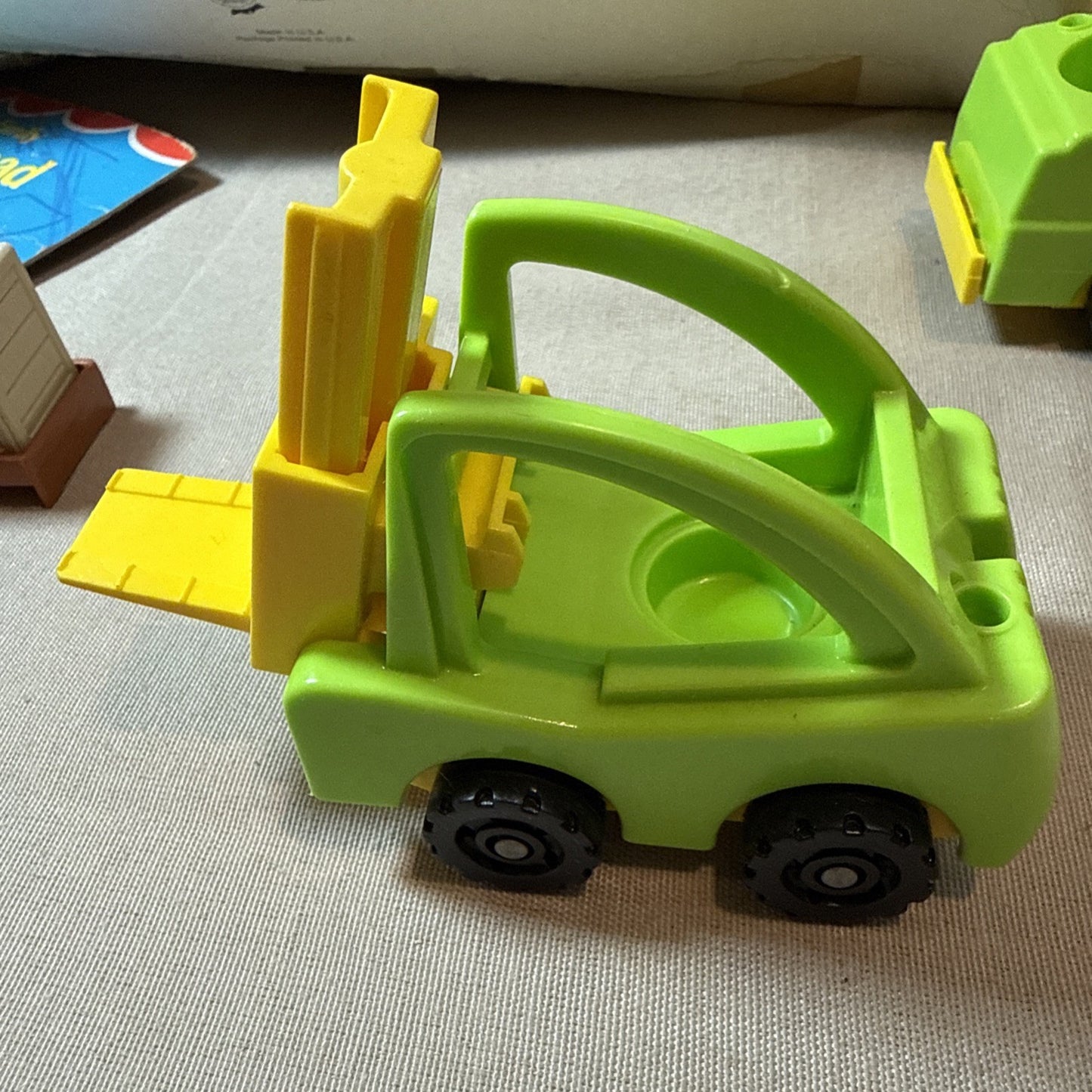 Vintage Fisher Price Little People Lift & Load Depot Construction Set COMPLETE