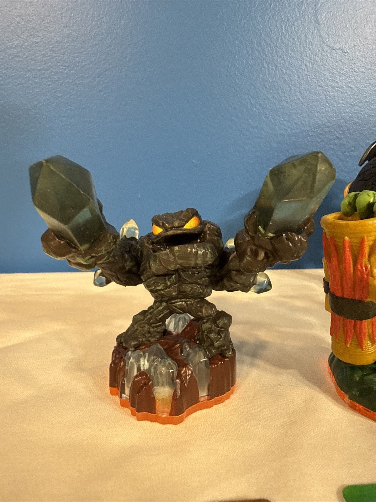 Skylanders Activision Spyros Adventure Bundle of 9 Figures w Collectable Cards