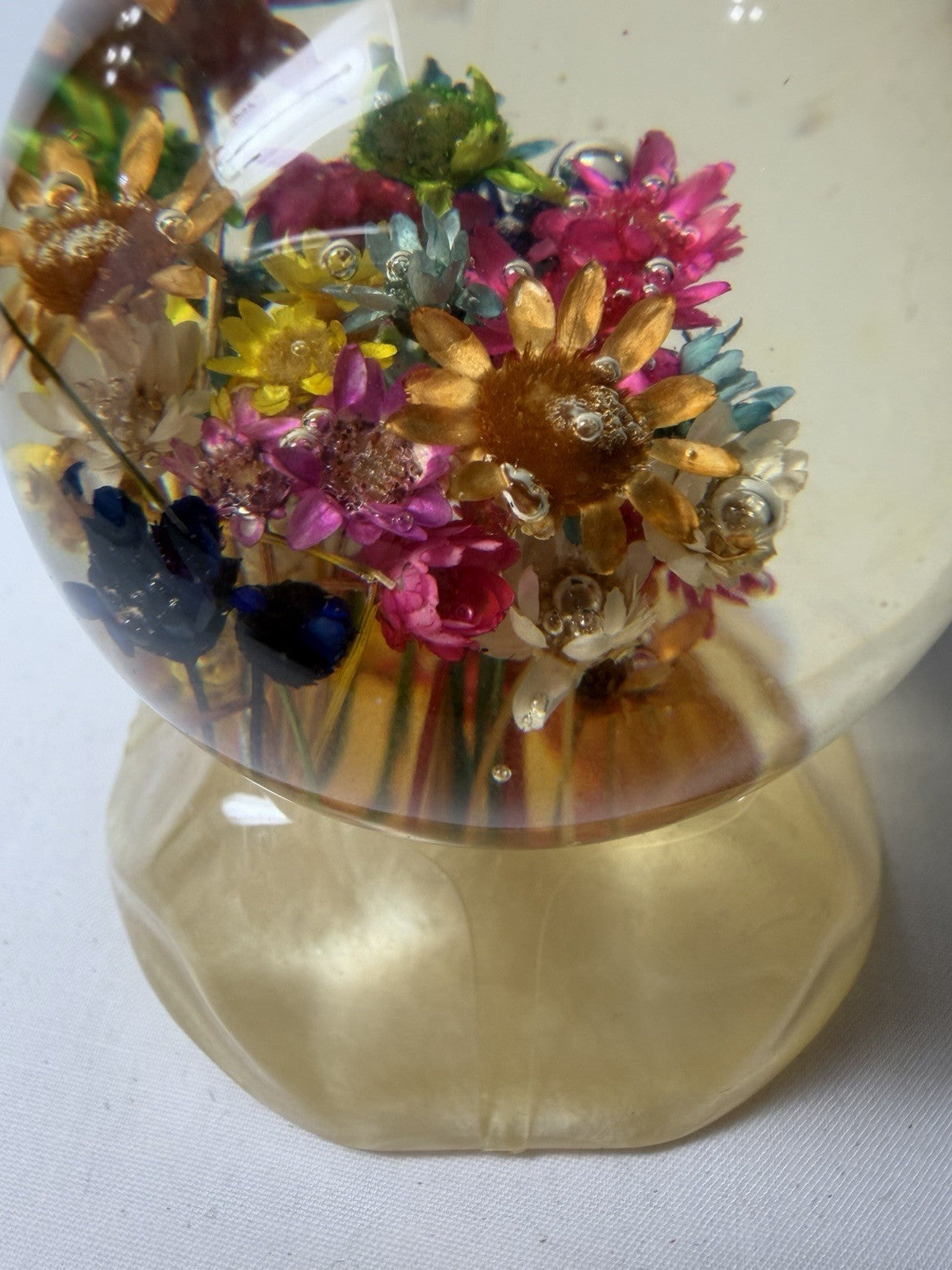 Vintage Daisyglas Lucite Acrylic Paperweight Ball Dry Flowers 1950s 1960s 2.5"