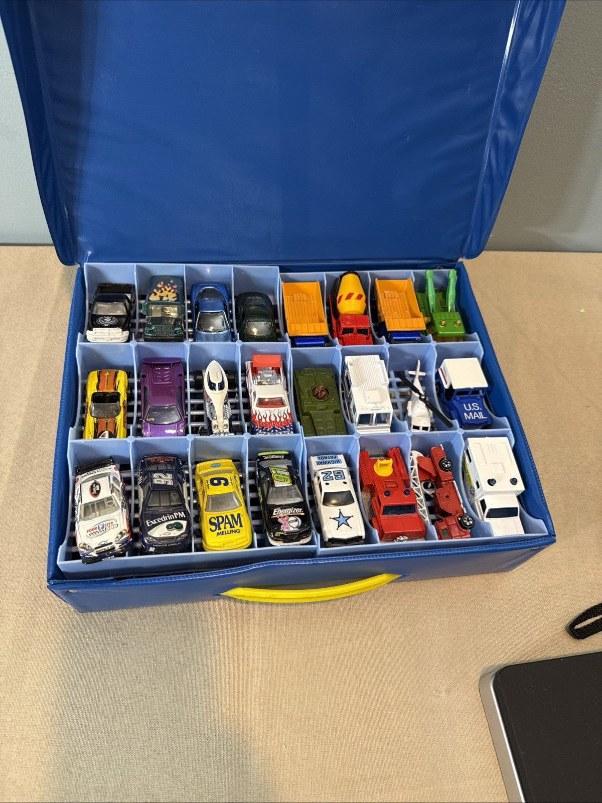 Vintage Tara Toys 48 Car Case Deluxe Diecast Carrying Case + 48 Cars 1980s-2000s