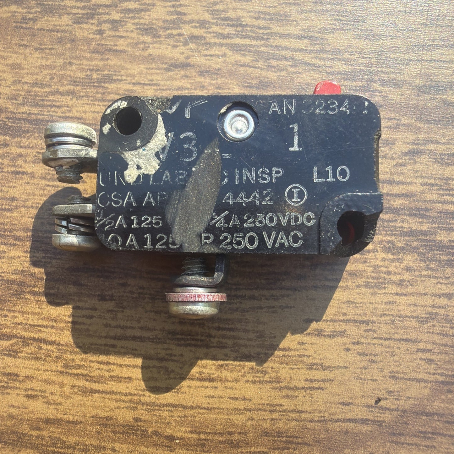 Lot Of 4 Micro Switches V3 444 V3 1 Industrial Electrical Parts