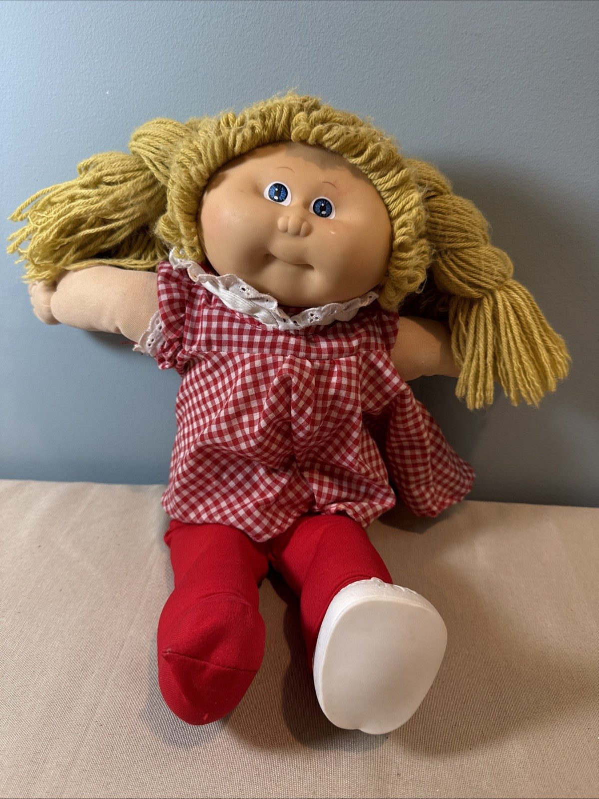 Vintage Cabbage Patch Kids Doll Dark Blonde Hair Blue Eyes Dimples Red Outfit