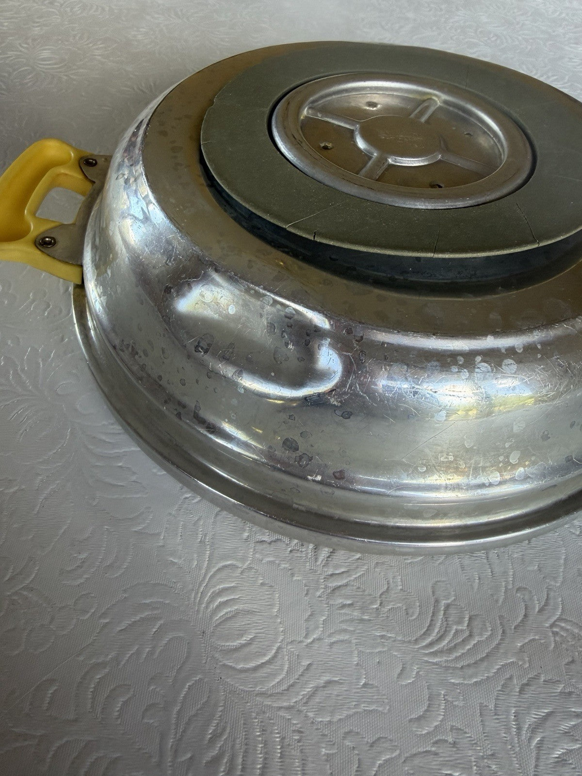 Vintage Baby Food Warmer Divided Dish Boy Girl Yellow Screw Plug Nursery Feeding